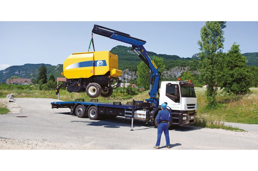 thumbnail image 2 of WSI 02-3666 Iveco S-Way With Palfinger PK 24001 SLD5 – 1:50 Scale Diecast Truck, New 2 of 4